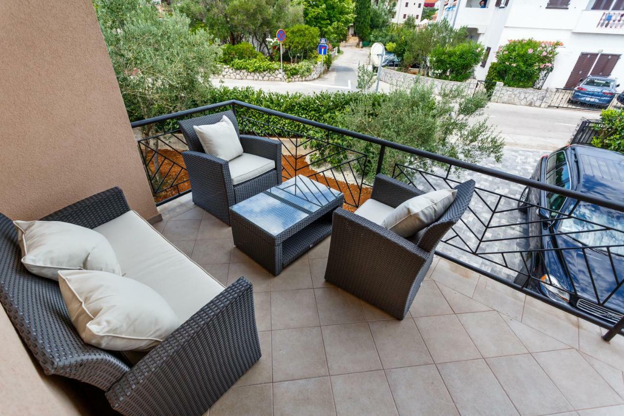 Apartman Maslina Кърк Екстериор снимка
