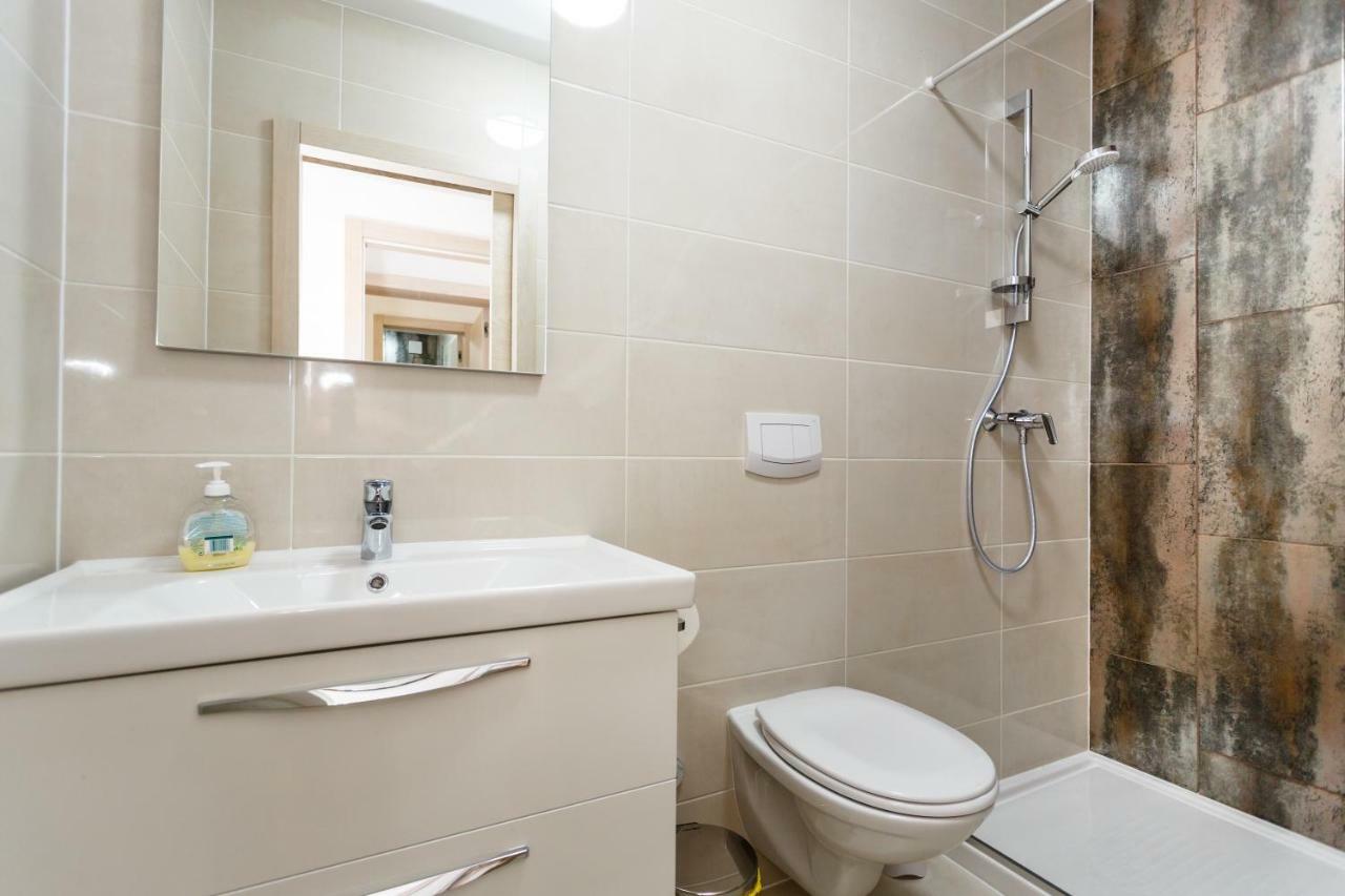 Apartman Maslina Кърк Екстериор снимка