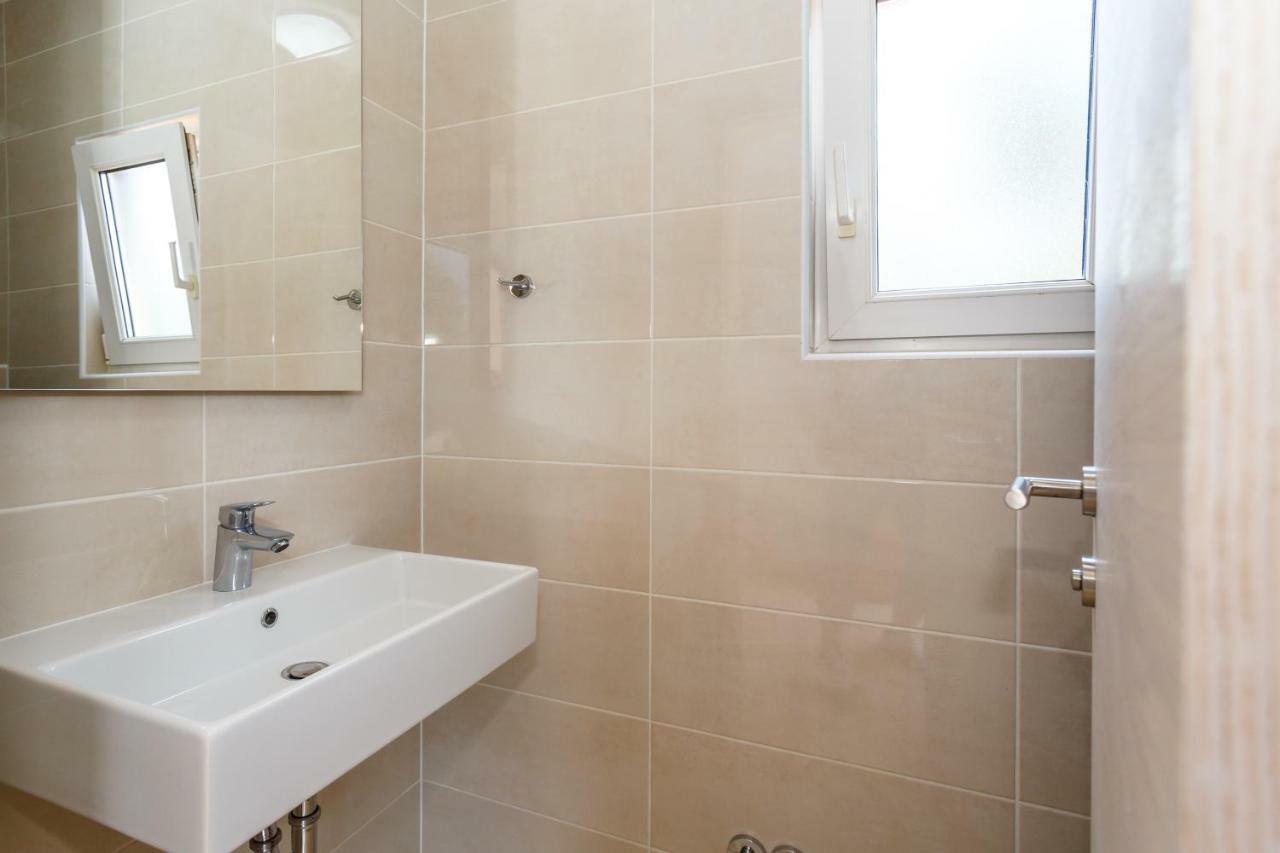 Apartman Maslina Кърк Екстериор снимка
