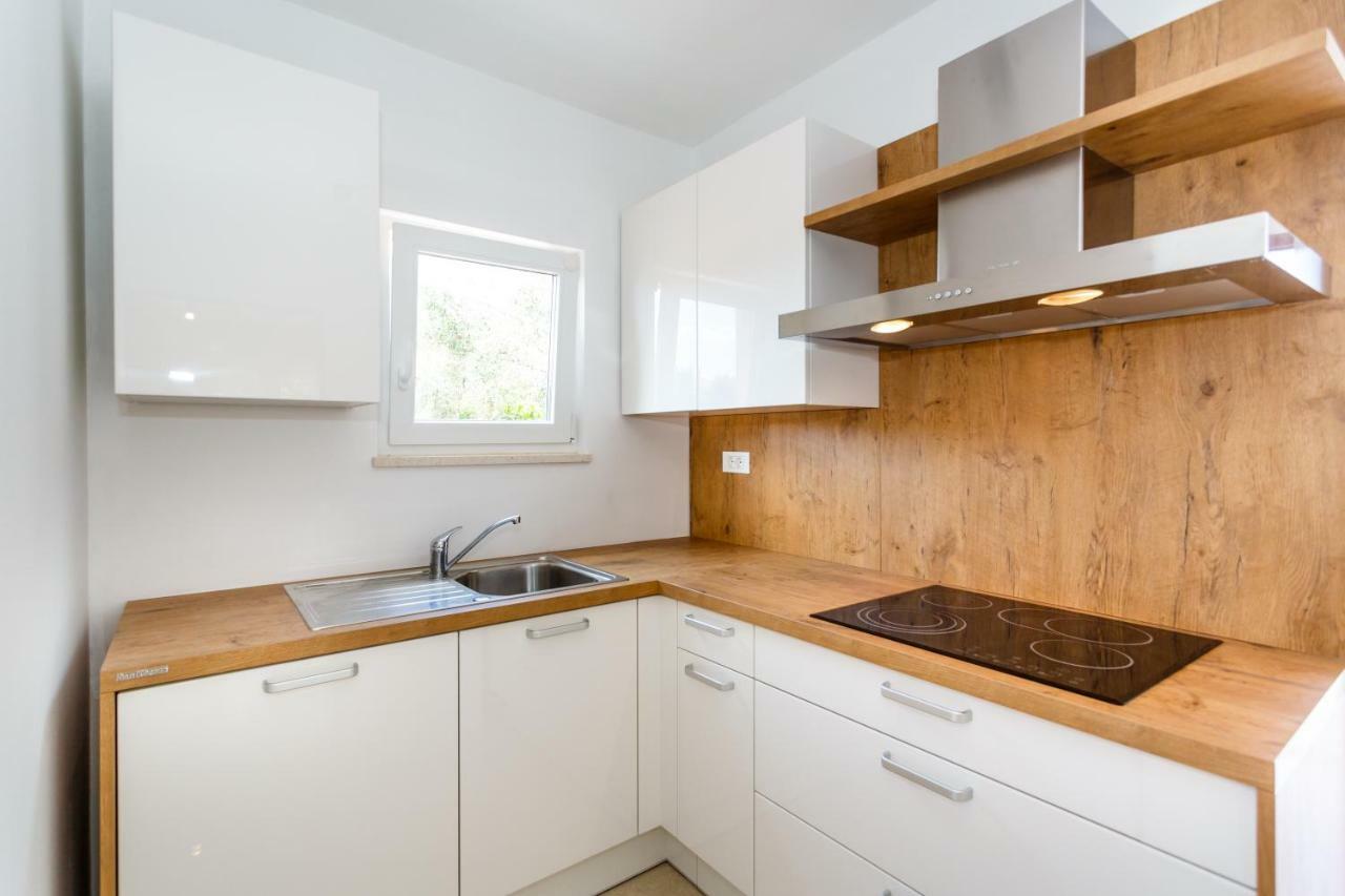 Apartman Maslina Кърк Екстериор снимка
