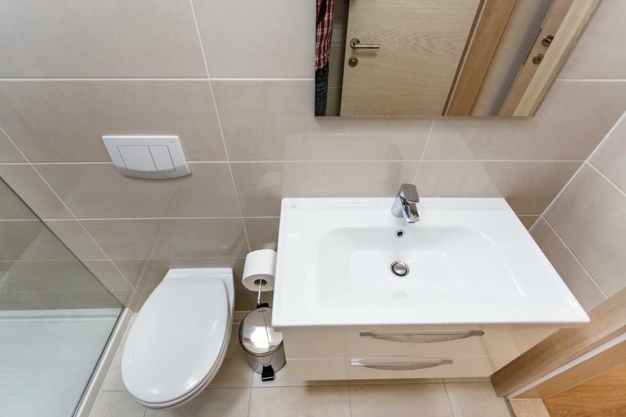 Apartman Maslina Кърк Екстериор снимка