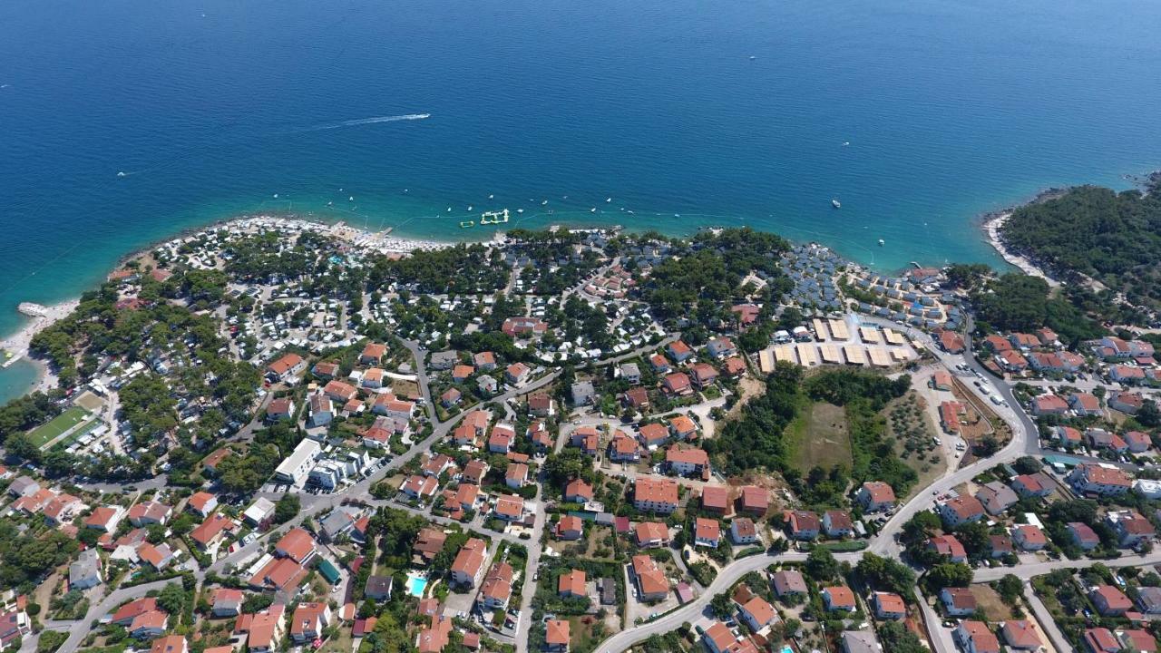 Apartman Maslina Кърк Екстериор снимка